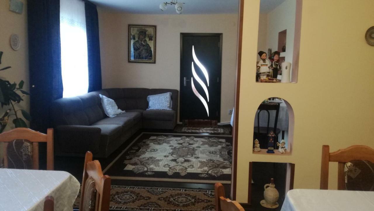 Casa Ionescu Hotel Sadova  Luaran gambar